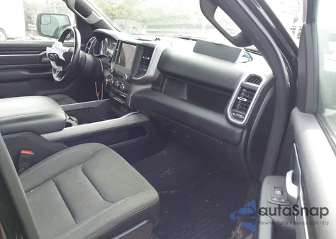 2021 Ram 1500 Big Horn 4X4 6'4 Box из США, поврежденный, VIN 1C6SRFBT2MN823635